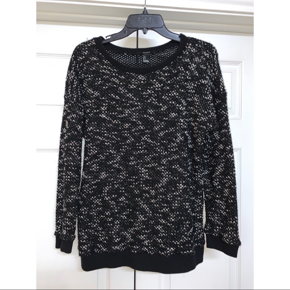 Forever 21 Black & White Knit Sweater